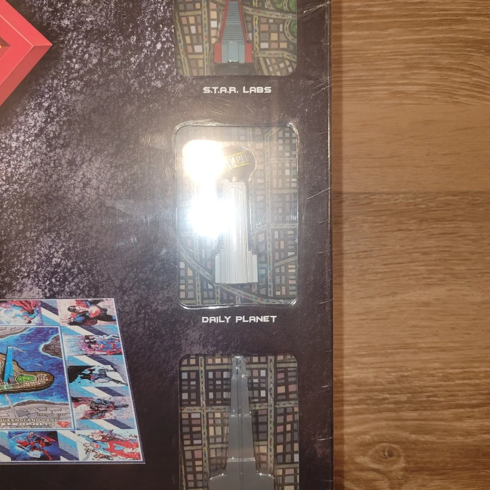 Superman 4D Puzzle Mini Metropolis 30in x 16in x 2.5in 833 pieces New